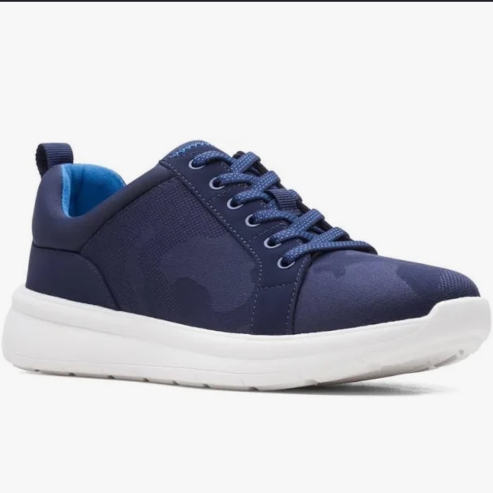 Clarks EZERA‎ cloud steppers lace up Dark Blue comfort shoes sneakers Sz 10 A